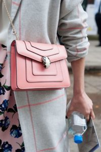 ¿Bolso Mini O Maxi? - Tendencia - ¿Hablamos De Moda?