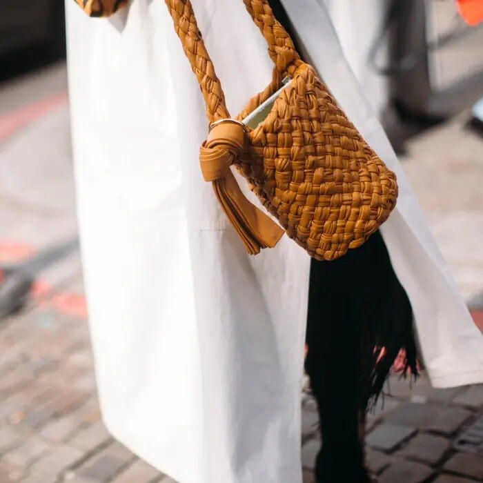 Bolso trenzado tendencia verano