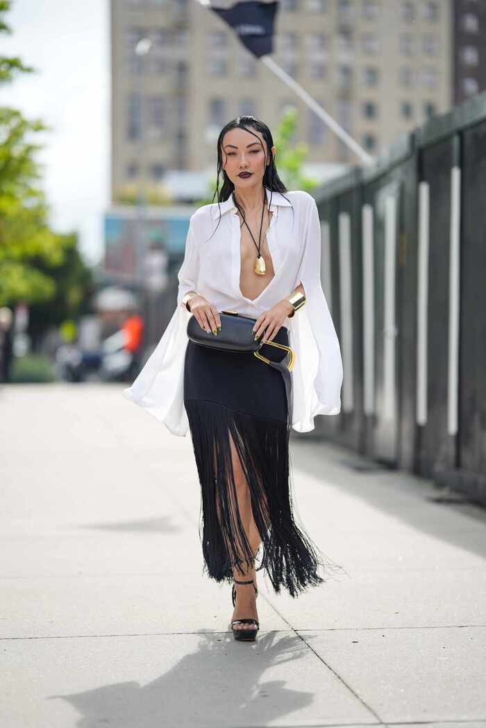 Look elegante con flecos