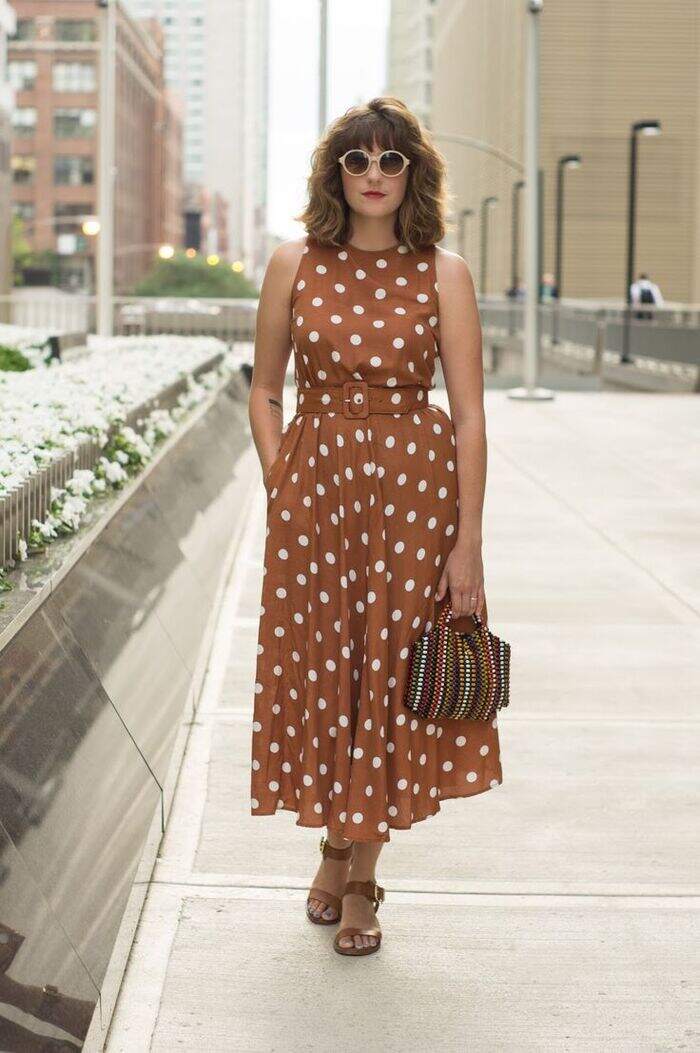 Vestido midi falda volumen lunares