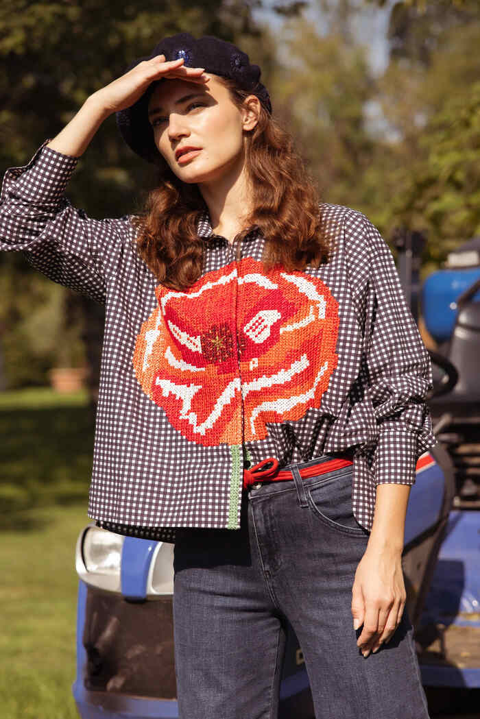 Camisa bordada moda