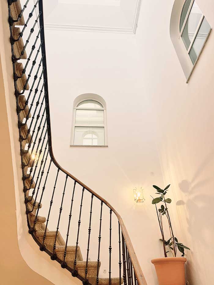 Escaleras Hotel Casa Pizarro