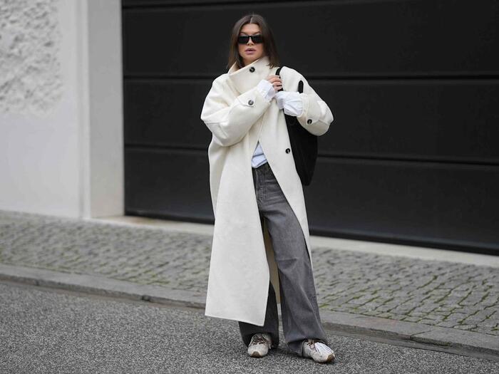 Abrigo color cloud dancer color pantone Abrigo color cloud dancer