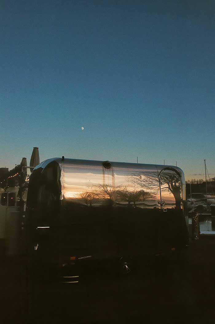 Belleza Oslo al anochecer Reflejos bonitos Noruega