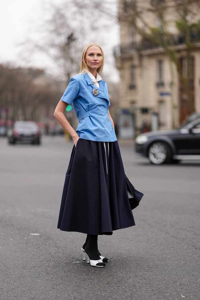 Broche sobre una camisa tendencia