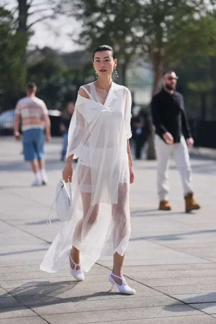 Vestido transparente blanco para verano